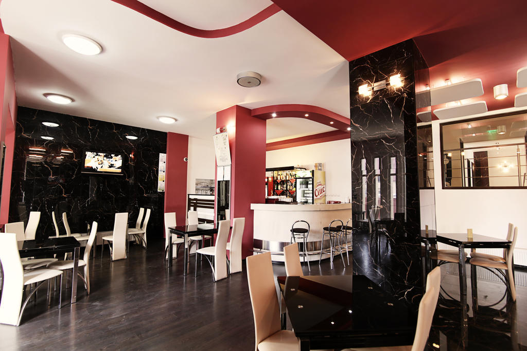 科瓦斯纳 Complex Balnear Cerbul酒店 外观 照片